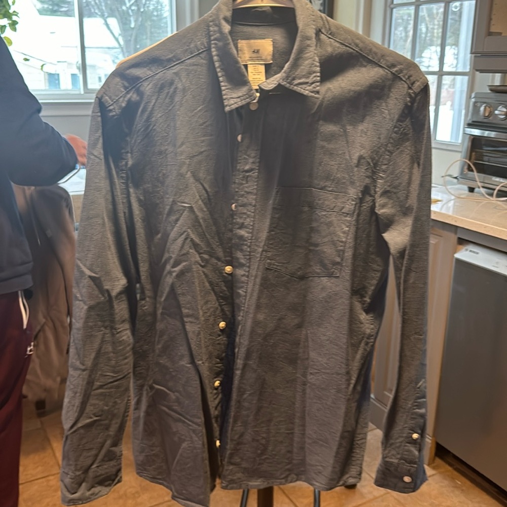 H&M button up